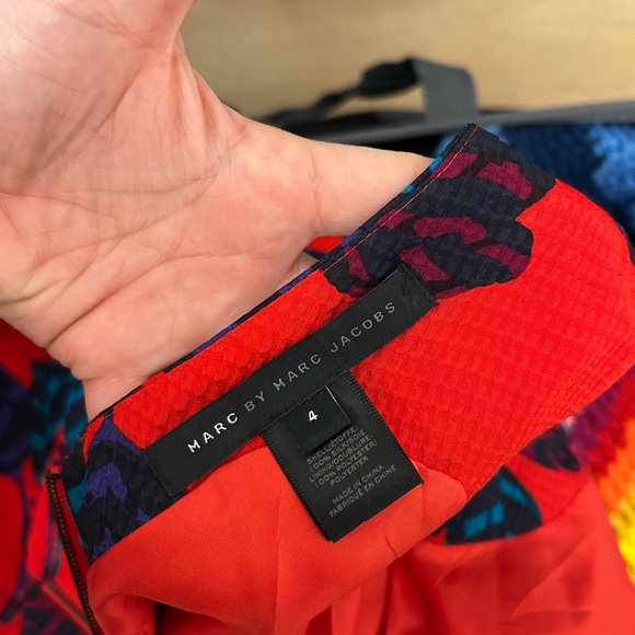 Marc by Marc Jacobs “ Mareika Tulip Dress in Corvette Red Multi “ size 4 - Picture 5 of 5